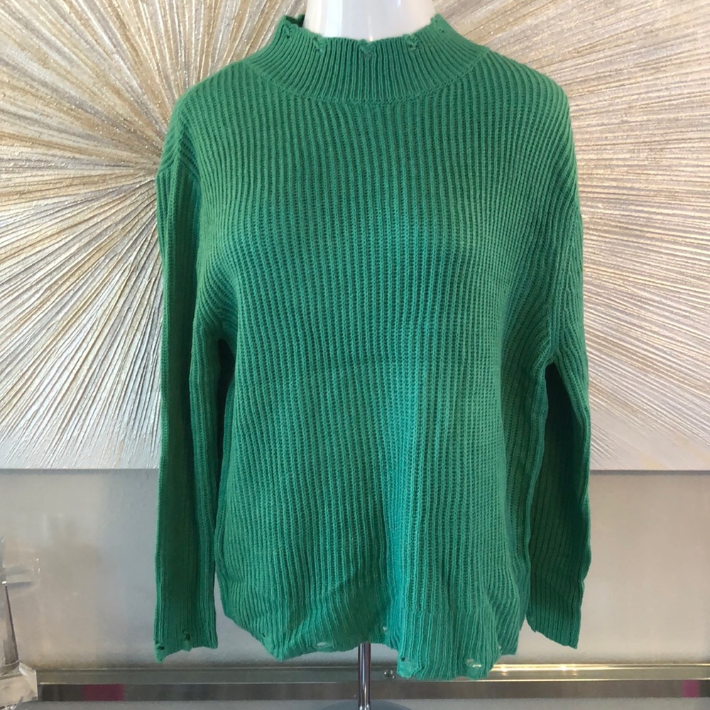 NWOT STACCATO GREEN WITH SLIGHT DISTRESSING SWEATER